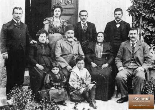 janina_1 La famiya Elia Marko Gani. Yanina, serka de los anyos 1900. Kurtezia del Muzeon Djudyo de Gresya.