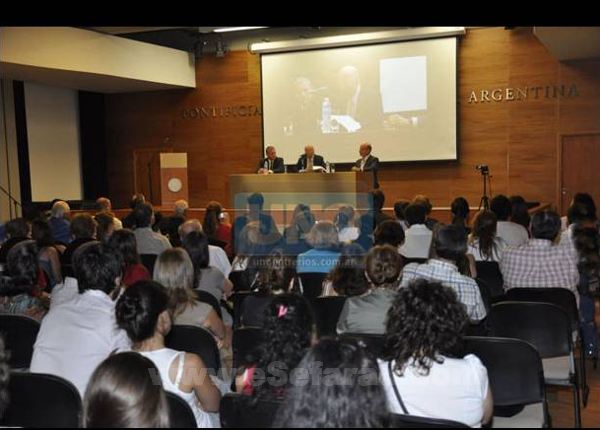 Disertación de David galante en la UCA, Paraná, Entre Ríos