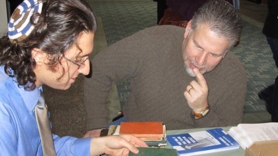 examining_ladino_documents
