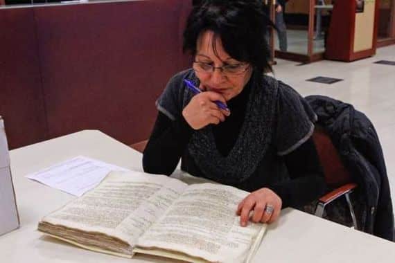 María Antonia Muriel Sastre frente a las Actas del Consejo de Zamora del 29 de enero de 1501