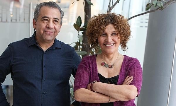Los escritores Myriam Moscona y Jacobo Sefamí, en Ciudad de México