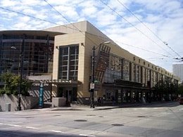 Benaroya Hall (LMN Architects, 1998), Seattle, 2001 Photo by David Wilma