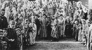 crowd_bukharan_jews