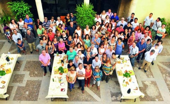 Un centenar de jiennenses disfruta de un desayuno de tradición sefardí y, posteriormente, de visita guiada por el Jaén sefardí. Juan Carlos Fernández