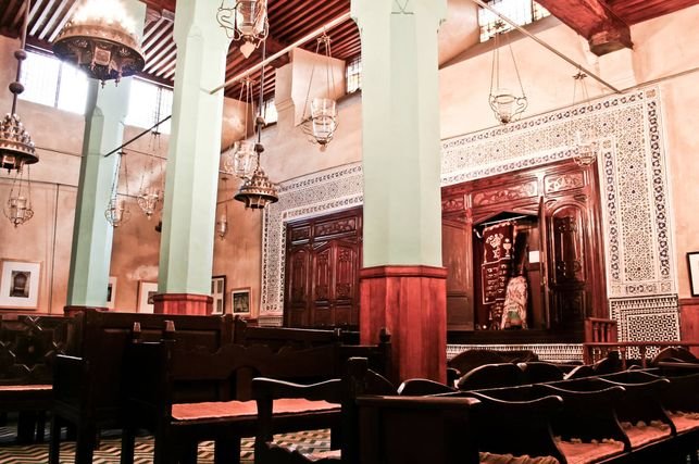 Sala de Oración de la Sinagoga de Ben Dannan, en Fez. VIAJAR AHORA
