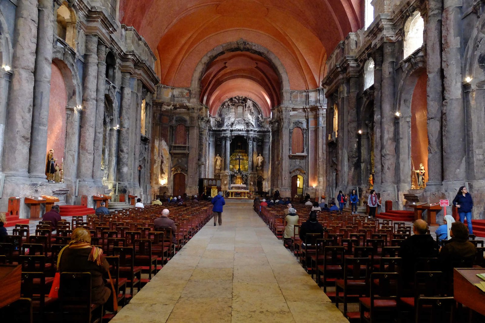 Lisboa-05/03/2016-Percurso a p pela Lisboa Judaica, uma organizao da empresa Oui Go Lisbon. Igreja de So Domingos. (Paulo Spranger/Global Imagens)