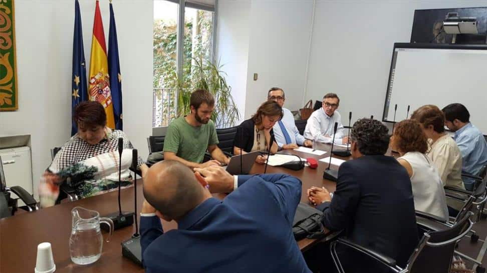 La alcaldesa de Córdoba, Isabel Ambrosio, preside la reunión de alcaldes de la Red de Juderías.. - Foto: CÓRDOBA