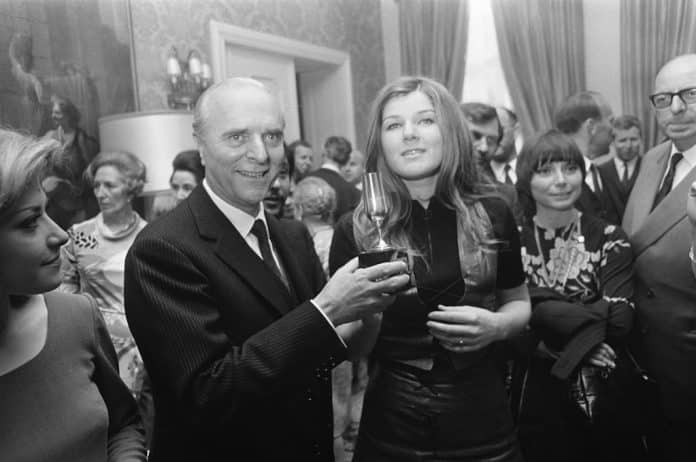 El embajador Sanz-Briz junto a la cantante holandesa Lenny Kuhr en 1969 Foto: Mieremet Rob Anefo Nationaal Archief CC BY-SA 3.0 nl