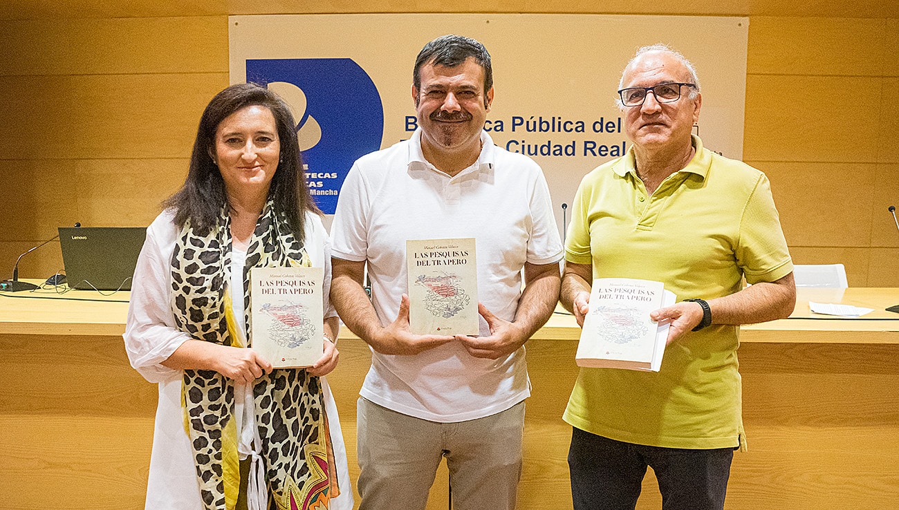 María Ángeles Rodríguez Domenech y Esteban Jiménez participaron en la puesta de largo del libro / Patricia Galiana