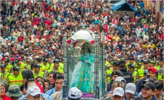 Cada año, la peregrinación de la Virgen de El Cisne reúne a miles de feligreses. (Expreso)