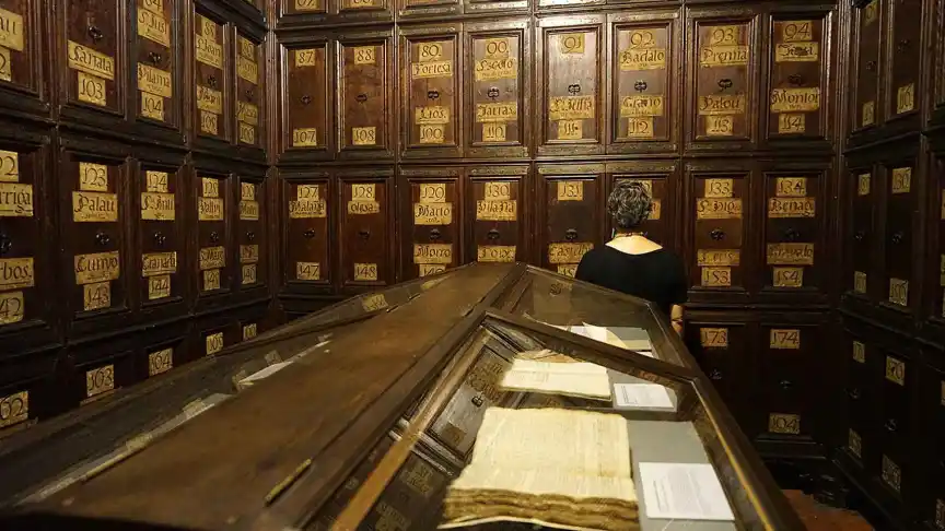 Algunos documentos originales están expuestos YOLANDA CARDO