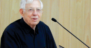 Moshe Shaul addressing a gathering of Ladino-speaking Jews in Jerusalem in 2012. (photo credit: DANIEL SANTACRUZ)