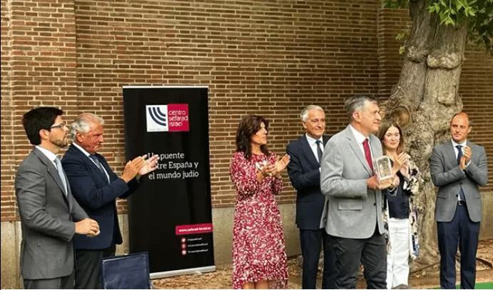 El historiador Josep Calvet, galardonado con la Corona de Eshter durante el Rosh Hashana en el Centro Sefarad-Israel- EUROPA PRESS