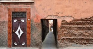 Una de las entradas al Mellah en Marrakech (antes del terremoto) – Foto: Dreamstime.com