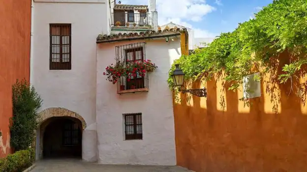 Aljama de Santa Cruz, Judería de Sevilla NATIONAL GEOGRAPHIC