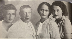 Yavnieli con su esposa Chaniah y sus hijos Ariella y Menachem, 1936, Shmuel Yavne'ely, The Foreseer , Shimon Kushnir, 1972