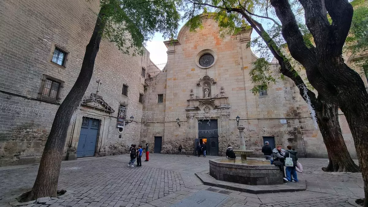 Plaza de San Felipe Neri. Este bonito lugar marca el límite norte del antiguo Call. José J. Jiménez