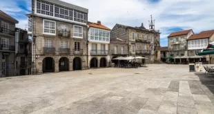 Plaza Mayor de Ribadavia.Getty Images