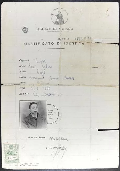 Documento de identidad de Saul Ventura, emitido el 9 de febrero de 1944. En la parte pálida de la derecha se pueden distinguir las marcas de borrado que su padre, Luigi, hizo al ocultar la identidad judía de Saul