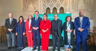 Tolón inaugura en Toledo la exposición con la que se inicia la conmemoración del 60 aniversario del Museo Sefardí