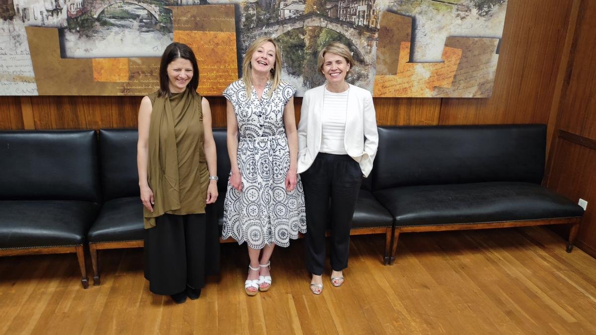 Anna Dulska, Cristina Pérez y Elena Belzuna. JAVIER ARIZALETA