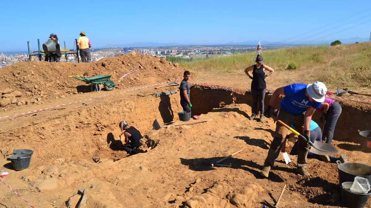 Excavaciones arqueológicas en Puente Castro.