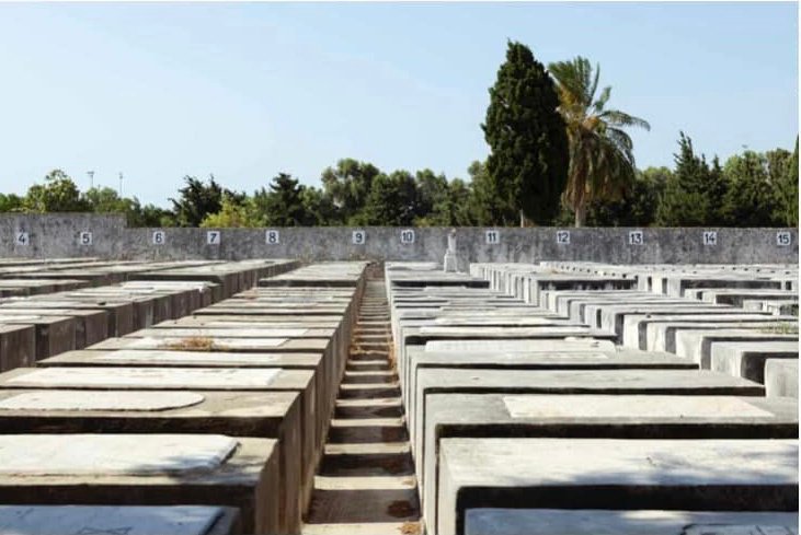 El cementerio judío de Rodas, 18 de julio. LOUIZA VRADI PARA M LE MAGAZINE DU MONDE