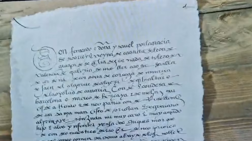 La isla, desierta y venenosa, se ganó entre los judíos el nombre de I Ha Timshaim (“Isla de los Lagartos”) (Captura de un adelanto del documental)