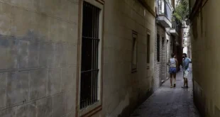 Una calle de la antigua Judería de Sevilla. / José Manuel Vidal / EFE
