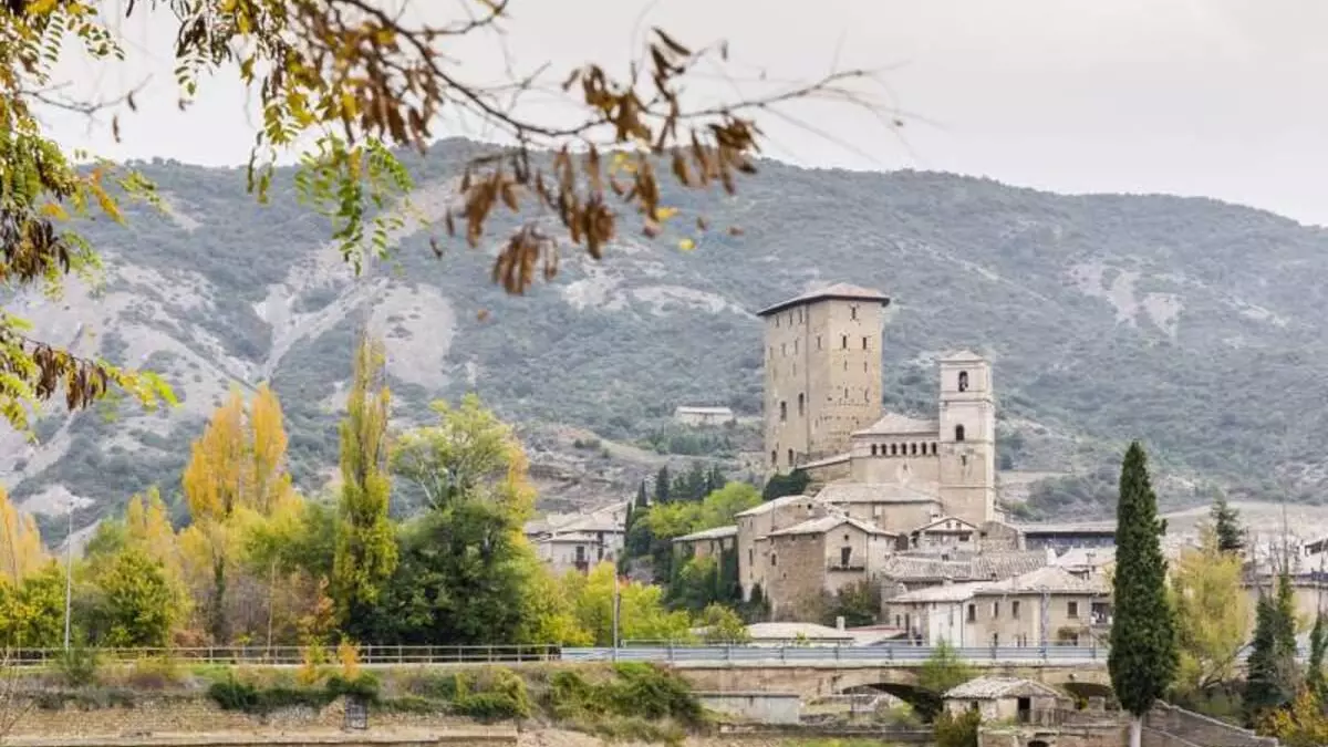 Panorámica de Biel en las Cinco Villas / Ferran Mallol / TURISMO DE ARAGÓN