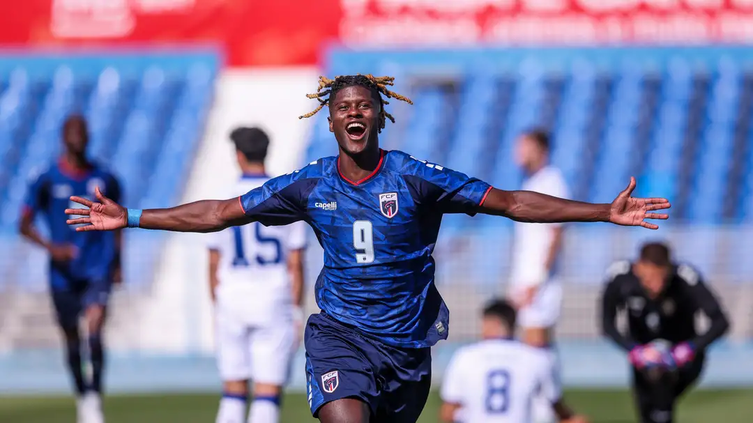 Gilson Benchimol Tavares celebra el tercer gol de Cabo Verde durante la victoria por 3-0 en un amistoso sobre Serbia en Lisboa el 31 de mayo (foto: Carlos Rodrigues/Getty Images)