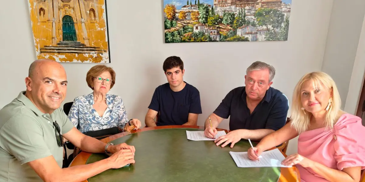 Firma del convenio de concensión demanial del inmueble. / Ayuntamiento de Jaén.