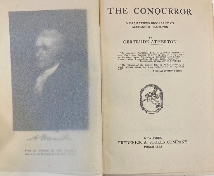 El Conquistador : Una biografía dramatizada de Alexander Hamilton , por Gertrude Atherton, 1916 – disponible en la Biblioteca Nacional de Israel.